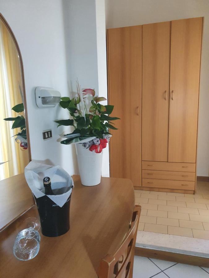 Hotel Venezia San Mauro Mare Zimmer foto
